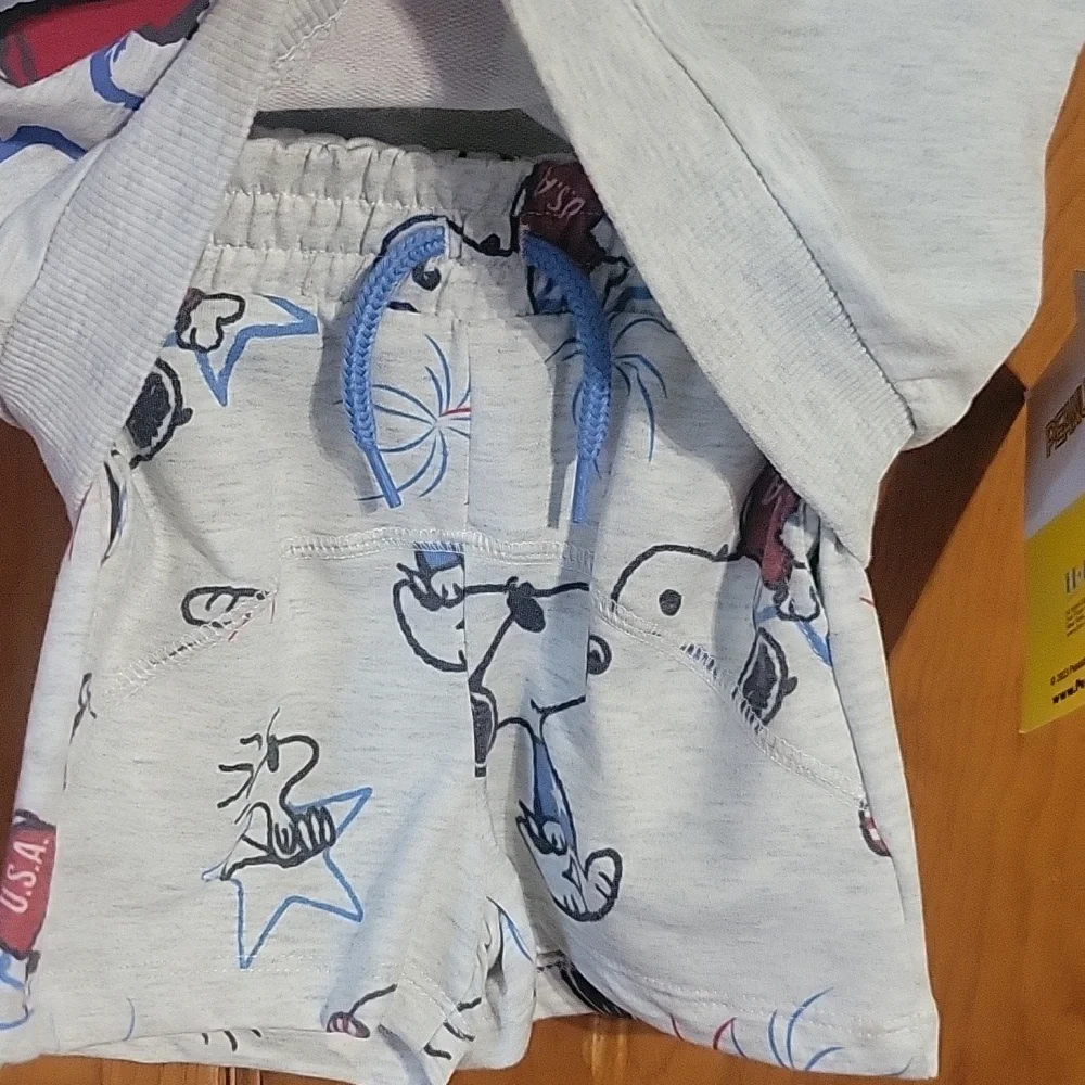 Peanuts Snoopy short outfit . - Picture 2 of 5